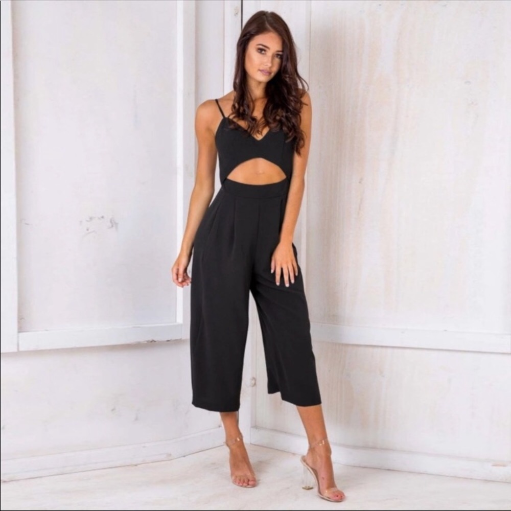 Front cut out cropped jumpsuit - Picture 3 of 4